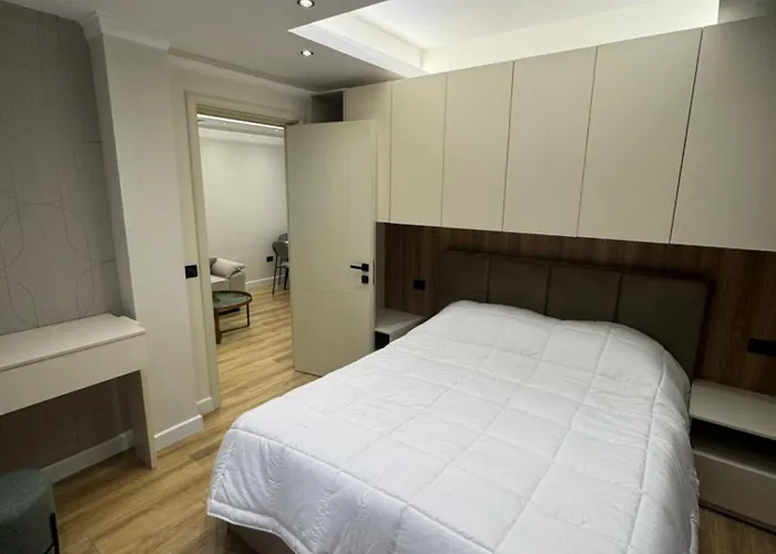 Luxury * Lezhë